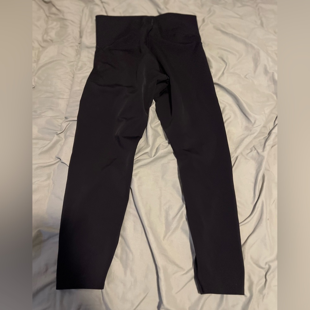 American Eagle
Offline Real Luxe Street 7/8 Legging
Black
Size Large Short